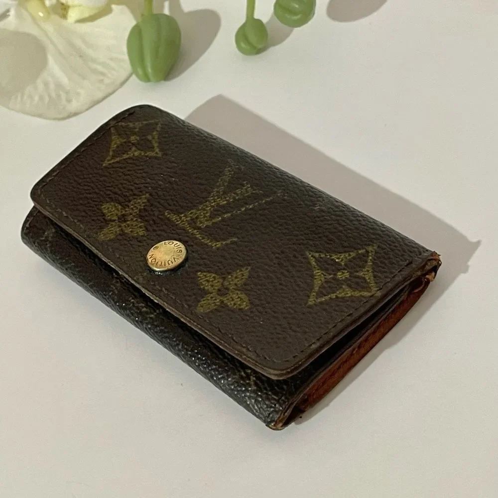 Louis Vuitton Monogram 4 Key Wallet